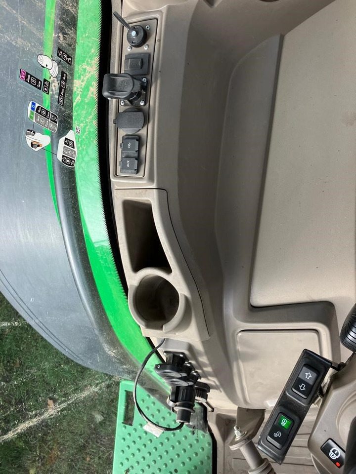 John Deere 7R 330 - Traktor: bilde 4 John Deere 7R 330 - Traktor: bilde 4