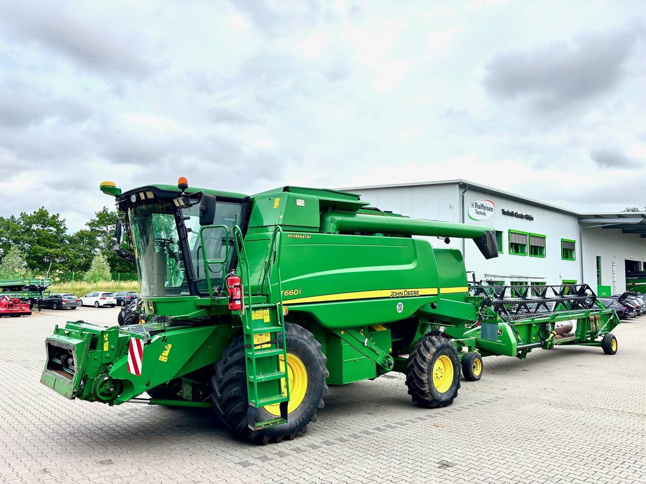John Deere T660 i Hillmaster - Skurtresker: bilde 1 John Deere T660 i Hillmaster - Skurtresker: bilde 1