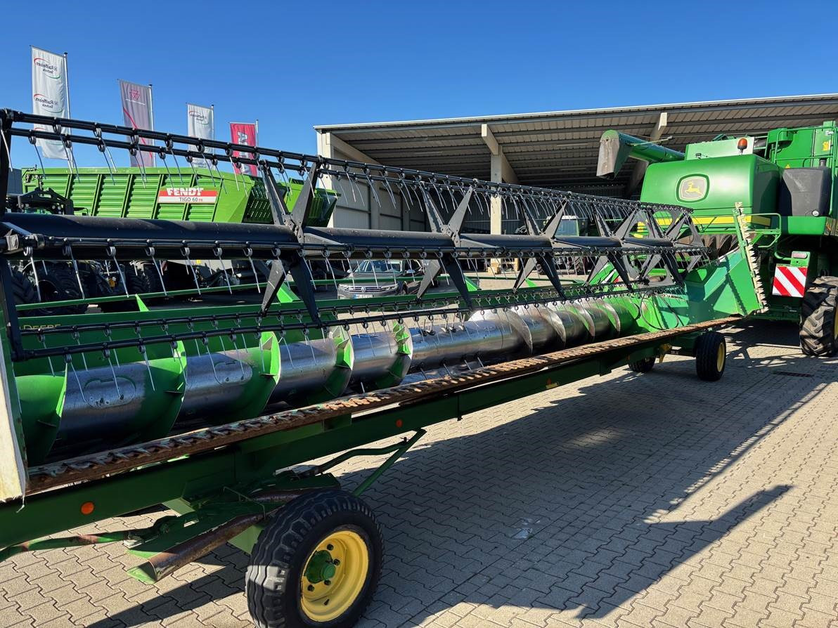 John Deere T660 i Hillmaster - Skurtresker: bilde 4 John Deere T660 i Hillmaster - Skurtresker: bilde 4