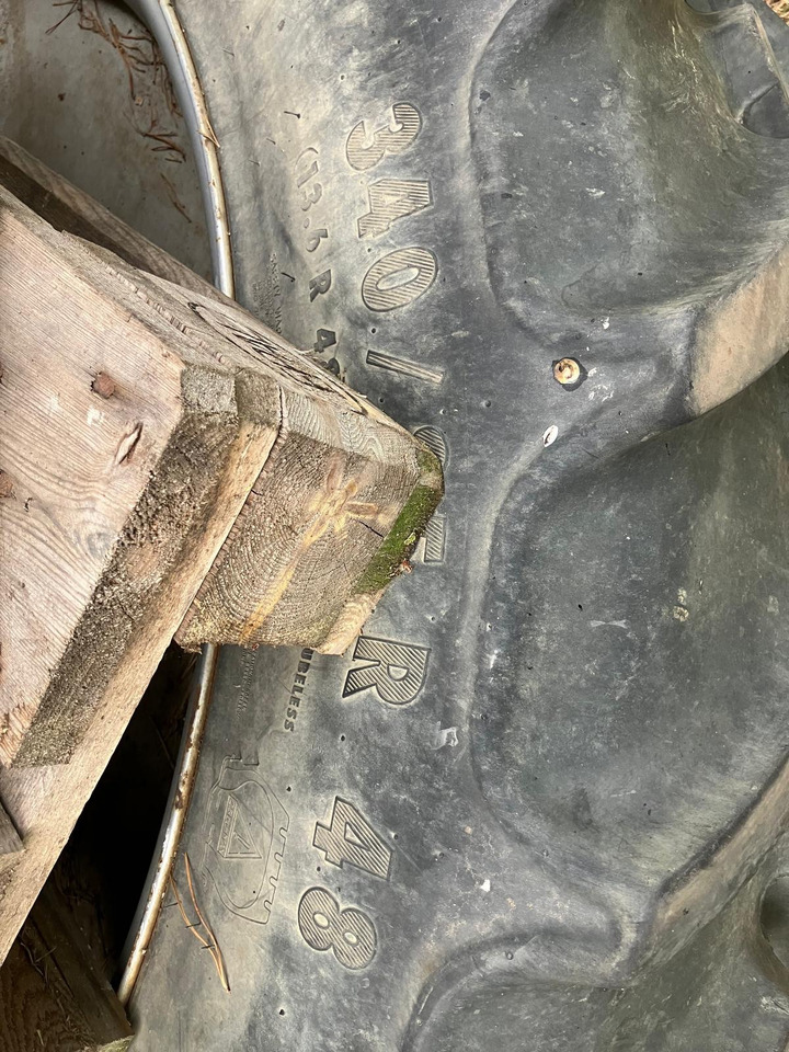 Massey Ferguson 340/95R48 320/95R32 Continental - Dekk og felger: bilde 4 Massey Ferguson 340/95R48 320/95R32 Continental - Dekk og felger: bilde 4