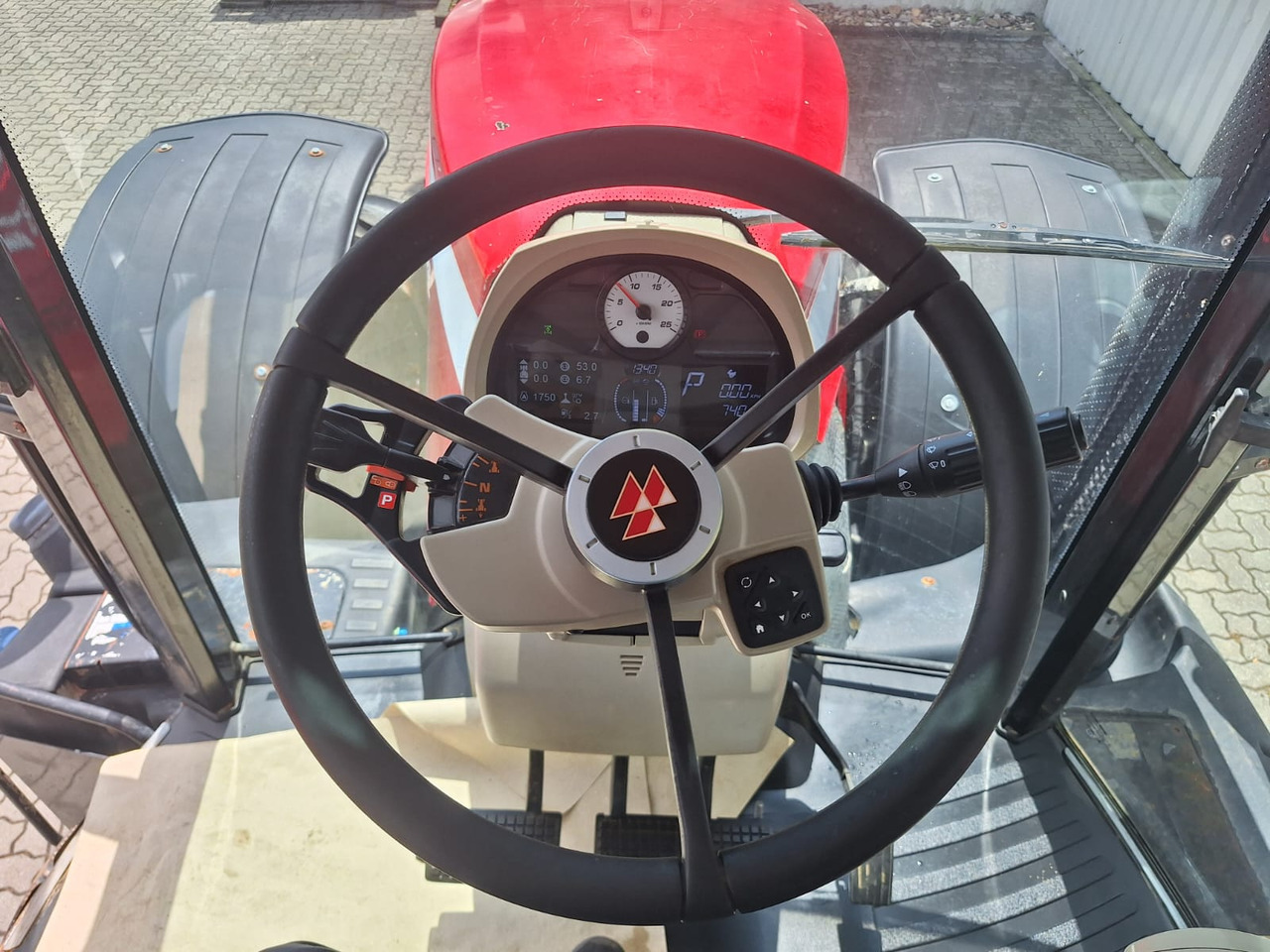 Massey Ferguson 8732 DVT EX - Traktor: bilde 4 Massey Ferguson 8732 DVT EX - Traktor: bilde 4