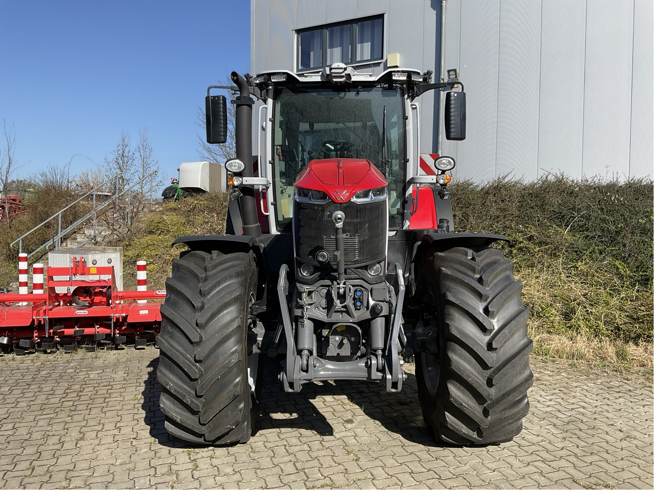 Massey Ferguson 8S.305 Dyna-VT EXCLUSIVE - Traktor: bilde 5 Massey Ferguson 8S.305 Dyna-VT EXCLUSIVE - Traktor: bilde 5