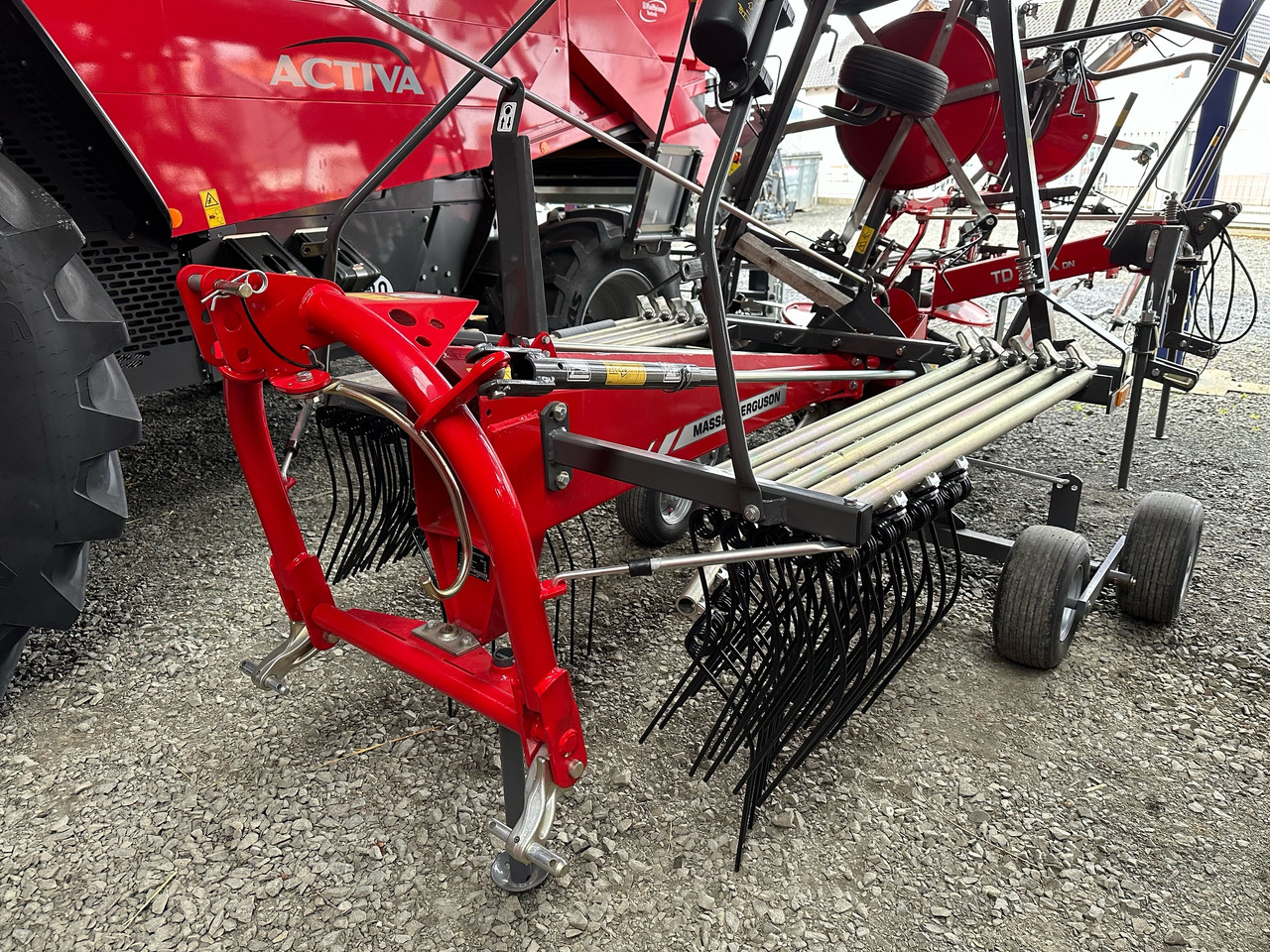Massey Ferguson RK 451 DN - Høyvender: bilde 2 Massey Ferguson RK 451 DN - Høyvender: bilde 2