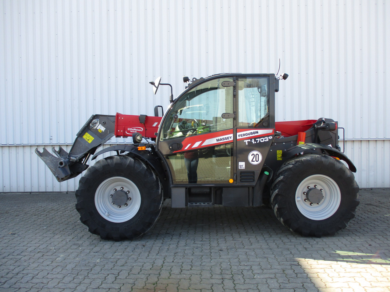 Massey Ferguson TH 7038 T4f - Laster: bilde 1 Massey Ferguson TH 7038 T4f - Laster: bilde 1