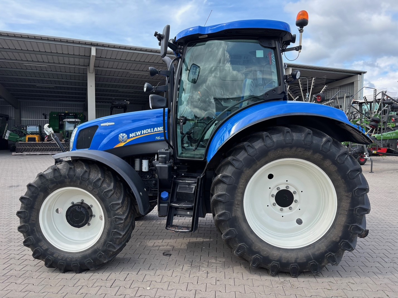 New Holland T6.140 Auto Command - Traktor: bilde 1 New Holland T6.140 Auto Command - Traktor: bilde 1