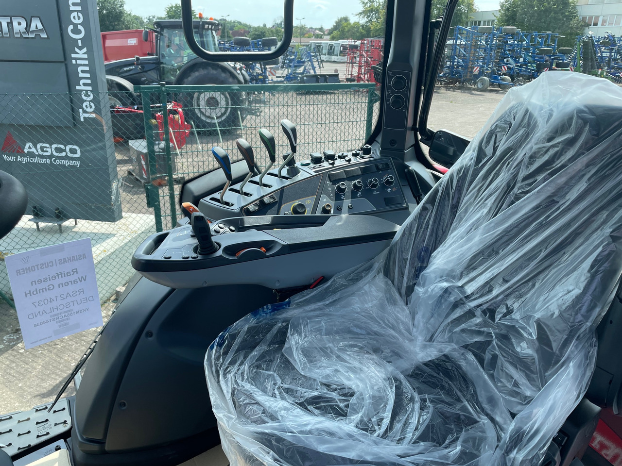 Valtra N155 EA 2B1 - Traktor: bilde 2 Valtra N155 EA 2B1 - Traktor: bilde 2
