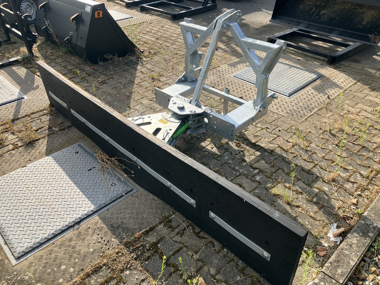 Zocon Gummischieber mechanisch 300 - Husdyrhold-utstyr: bilde 1 Zocon Gummischieber mechanisch 300 - Husdyrhold-utstyr: bilde 1