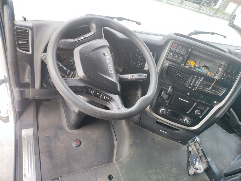 Førerhus og interiør for Lastebil Iveco STRALIS HI-WAY Euro 6: bilde 12 Førerhus og interiør for Lastebil Iveco STRALIS HI-WAY Euro 6: bilde 12