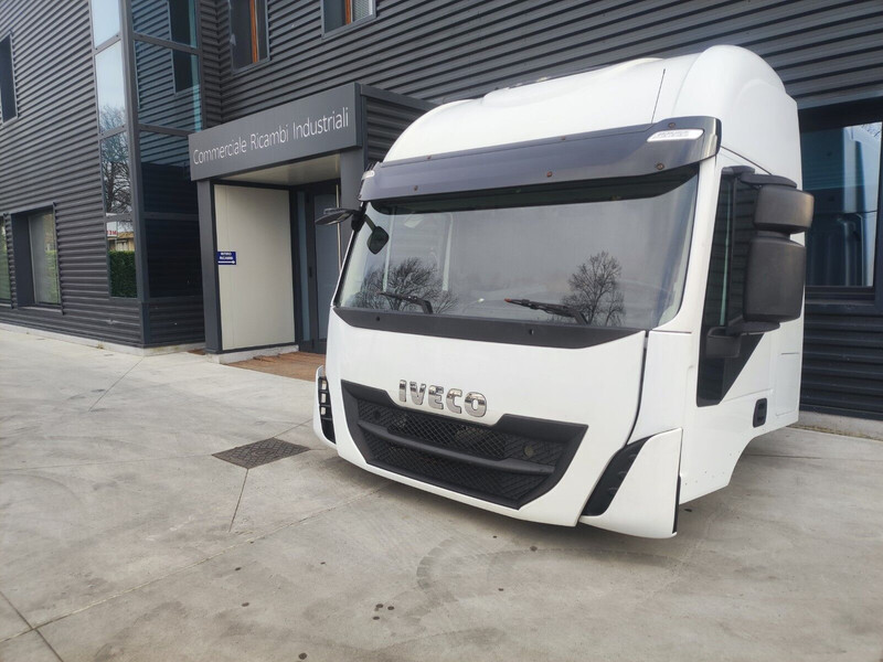 Iveco STRALIS HI-WAY Euro 6 - Førerhus og interiør for Lastebil: bilde 2 Iveco STRALIS HI-WAY Euro 6 - Førerhus og interiør for Lastebil: bilde 2
