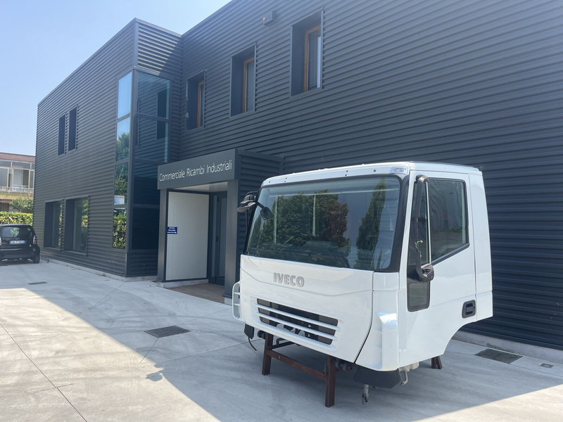Iveco Stralis - Trakker - Førerhus og interiør for Lastebil: bilde 3 Iveco Stralis - Trakker - Førerhus og interiør for Lastebil: bilde 3