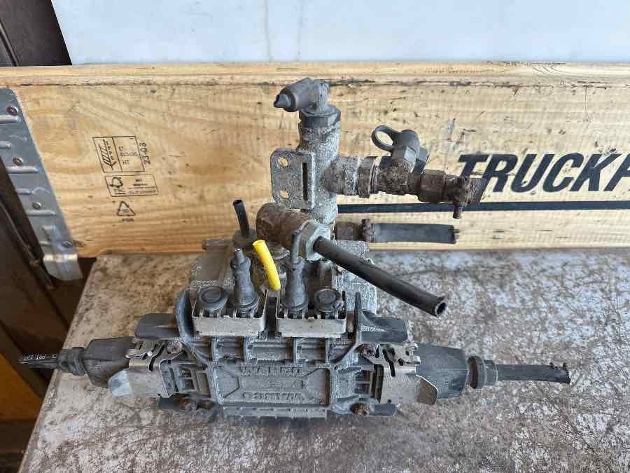 DAF VALVE 1519383 - Bremseventil for Lastebil: bilde 1 DAF VALVE 1519383 - Bremseventil for Lastebil: bilde 1