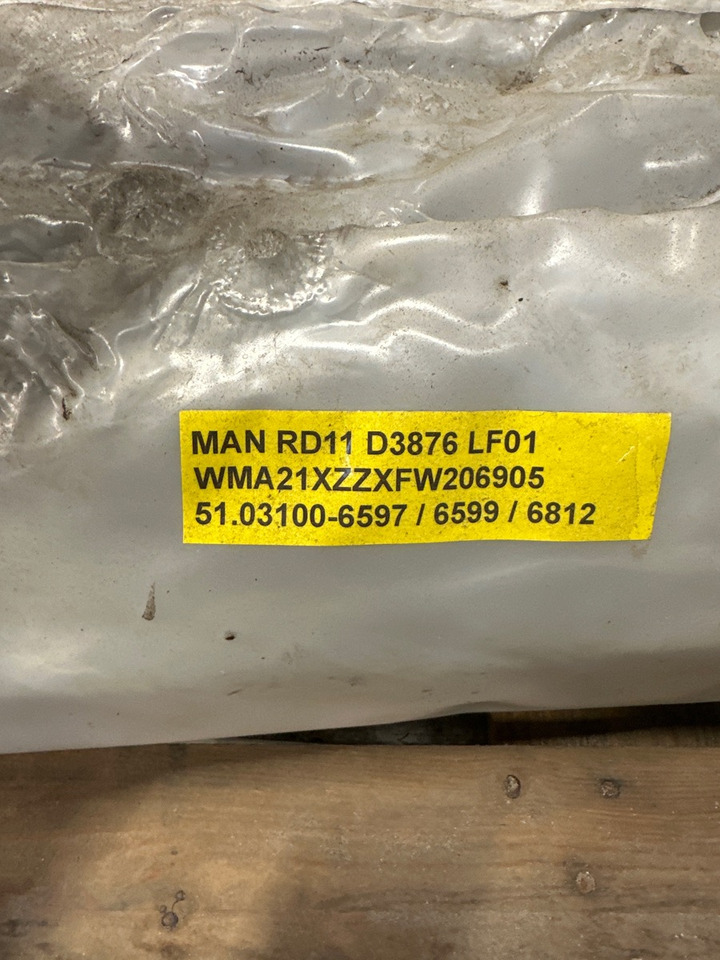 MAN CYLINDERHEAD 51.03100-6597 - Motor og deler for Lastebil: bilde 2 MAN CYLINDERHEAD 51.03100-6597 - Motor og deler for Lastebil: bilde 2