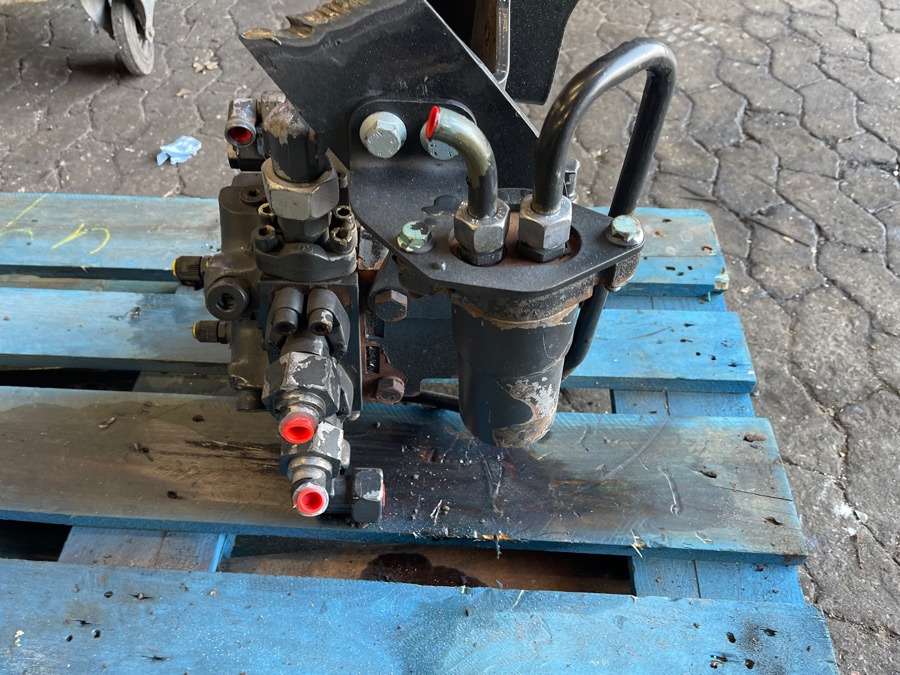 MAN HYDRALIC PUMP 81.67501-6084 - Hydraulisk pumpe for Lastebil: bilde 4 MAN HYDRALIC PUMP 81.67501-6084 - Hydraulisk pumpe for Lastebil: bilde 4
