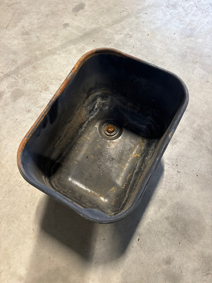 MAN OIL SUMP 51.05801-6152 - Motor og deler for Lastebil: bilde 2 MAN OIL SUMP 51.05801-6152 - Motor og deler for Lastebil: bilde 2