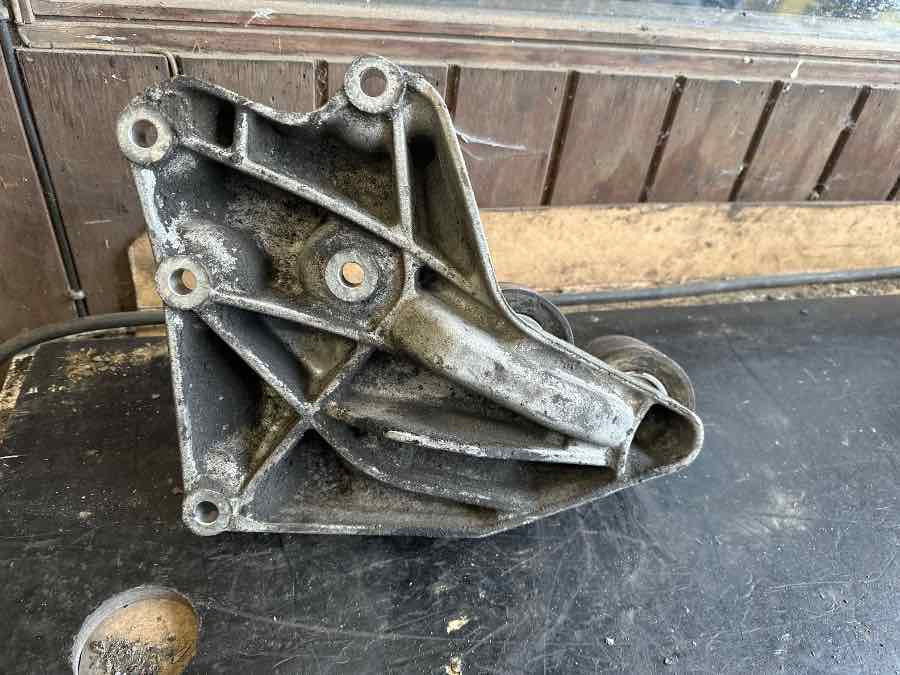 MERCEDES BRACKET A4712344340 - Reservedeler for Buss: bilde 2 MERCEDES BRACKET A4712344340 - Reservedeler for Buss: bilde 2