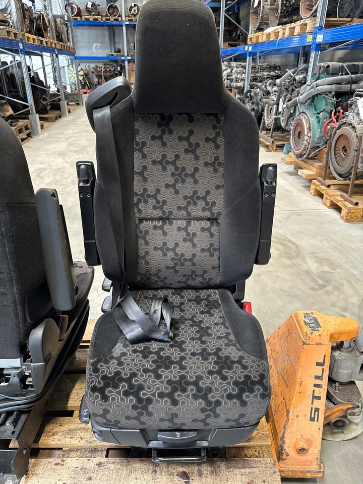 SCANIA PASSENGER SEAT NGR - Førerhus og interiør for Lastebil: bilde 2 SCANIA PASSENGER SEAT NGR - Førerhus og interiør for Lastebil: bilde 2