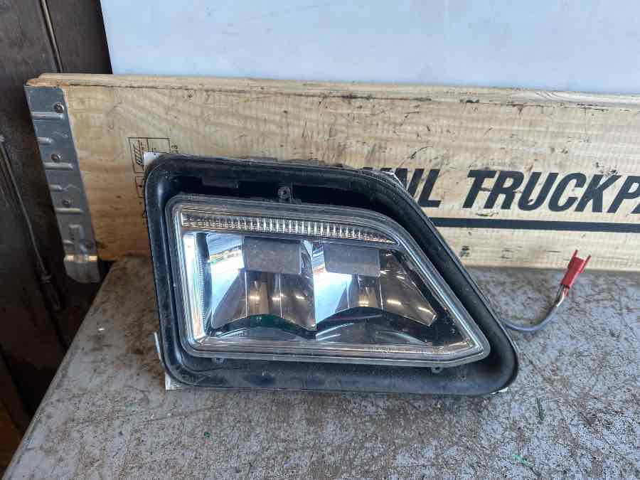 SCANIA SPOTLAMP 2535367 - Lys/ Belysning for Lastebil: bilde 1 SCANIA SPOTLAMP 2535367 - Lys/ Belysning for Lastebil: bilde 1