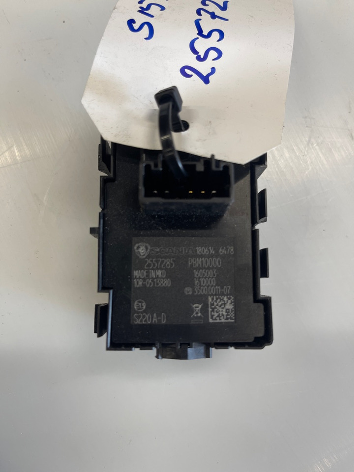 SCANIA SWITCH 2557285 - Instrumentpanel for Lastebil: bilde 1 SCANIA SWITCH 2557285 - Instrumentpanel for Lastebil: bilde 1