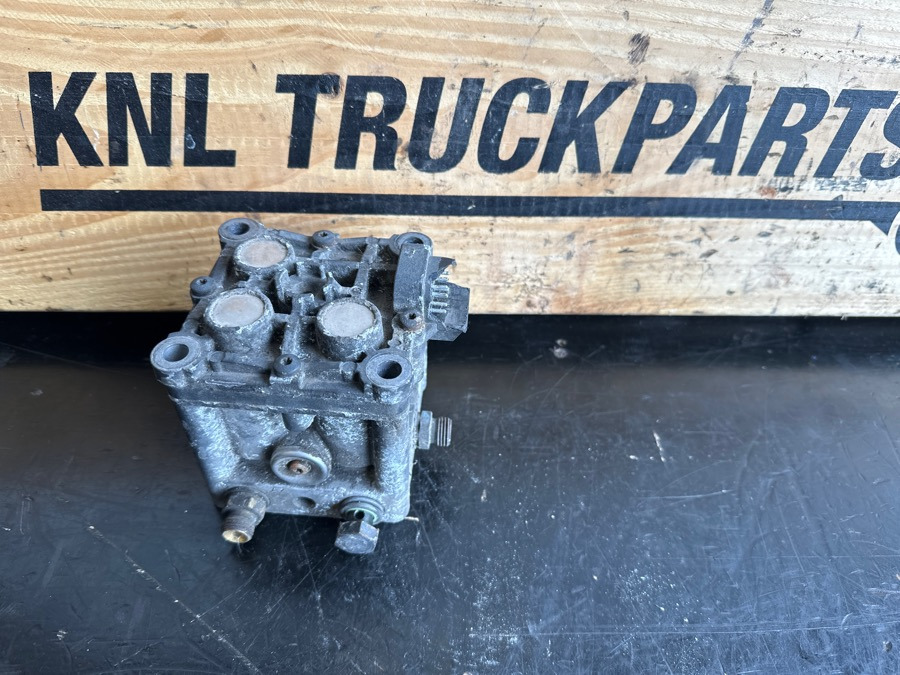 SCANIA V107 VALVE BLOCK 1744084 - Bremseventil for Lastebil: bilde 1 SCANIA V107 VALVE BLOCK 1744084 - Bremseventil for Lastebil: bilde 1