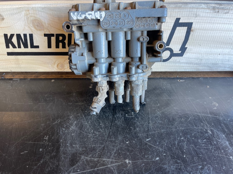 VOLVO VALVE 21133934 - Bremseventil for Lastebil: bilde 1 VOLVO VALVE 21133934 - Bremseventil for Lastebil: bilde 1