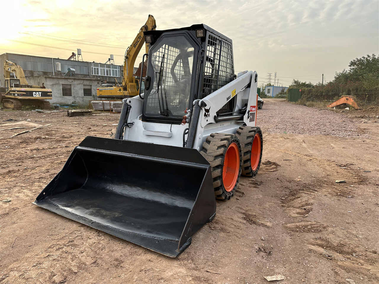 BOBCAT S300 - Kompaktlaster: bilde 2 BOBCAT S300 - Kompaktlaster: bilde 2
