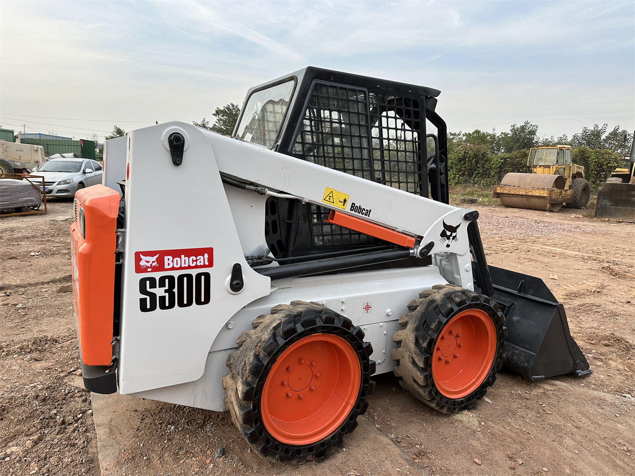 BOBCAT S300 - Kompaktlaster: bilde 4 BOBCAT S300 - Kompaktlaster: bilde 4