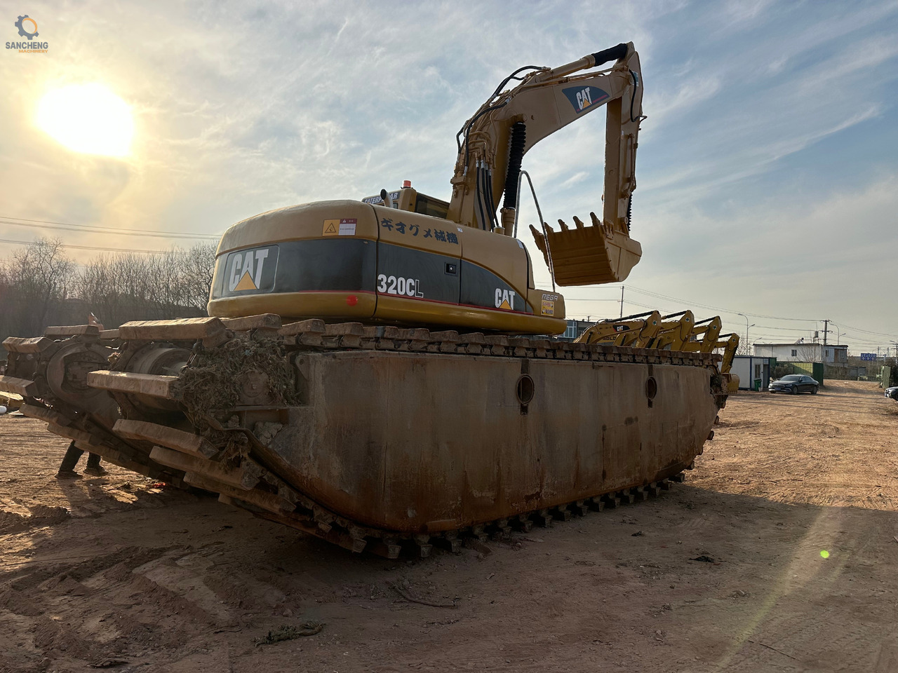 CAT 320CL - Amfibisk gravemaskin: bilde 2 CAT 320CL - Amfibisk gravemaskin: bilde 2