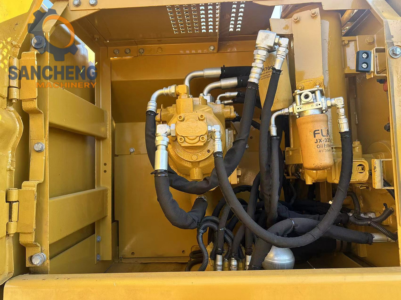 Beltegraver CATERPILLAR 320B excavator: bilde 8 Beltegraver CATERPILLAR 320B excavator: bilde 8