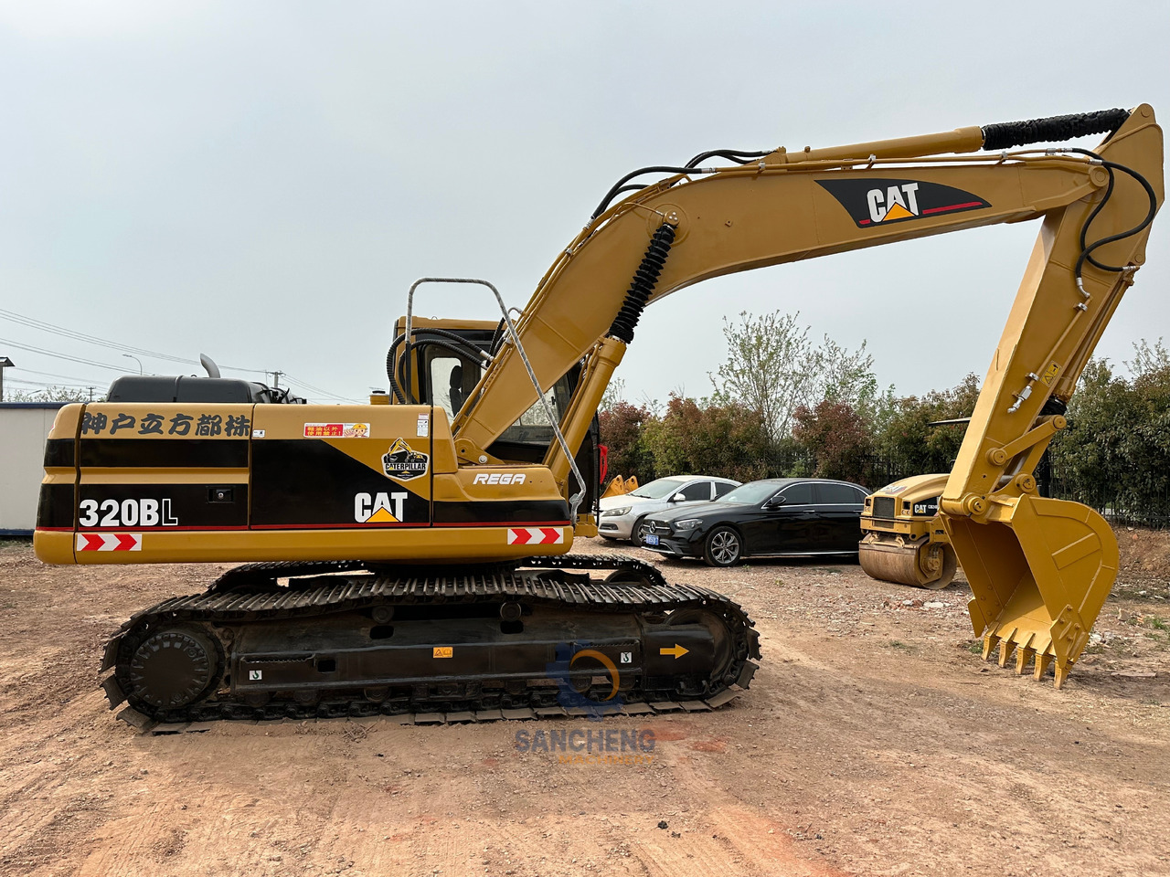 CATERPILLAR 320BL - Beltegraver: bilde 4 CATERPILLAR 320BL - Beltegraver: bilde 4