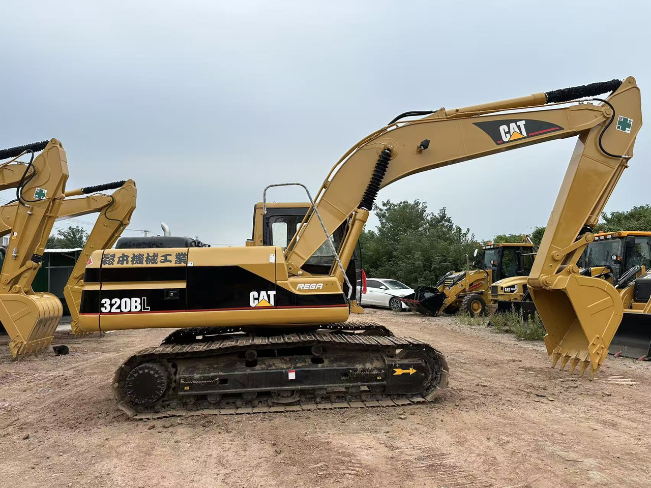 CATERPILLAR 320BL - Beltegraver: bilde 2 CATERPILLAR 320BL - Beltegraver: bilde 2