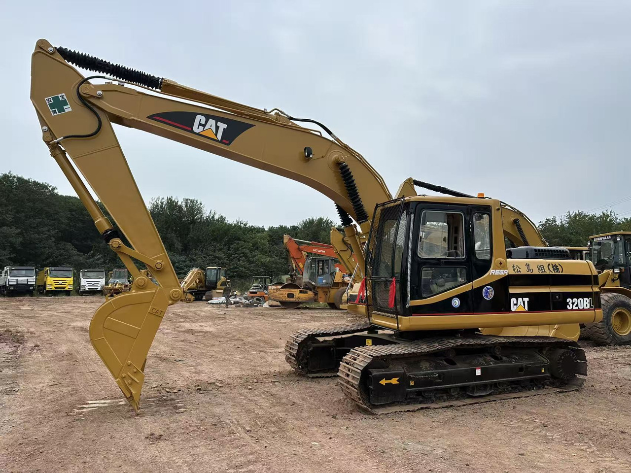 CATERPILLAR 320BL - Beltegraver: bilde 1 CATERPILLAR 320BL - Beltegraver: bilde 1