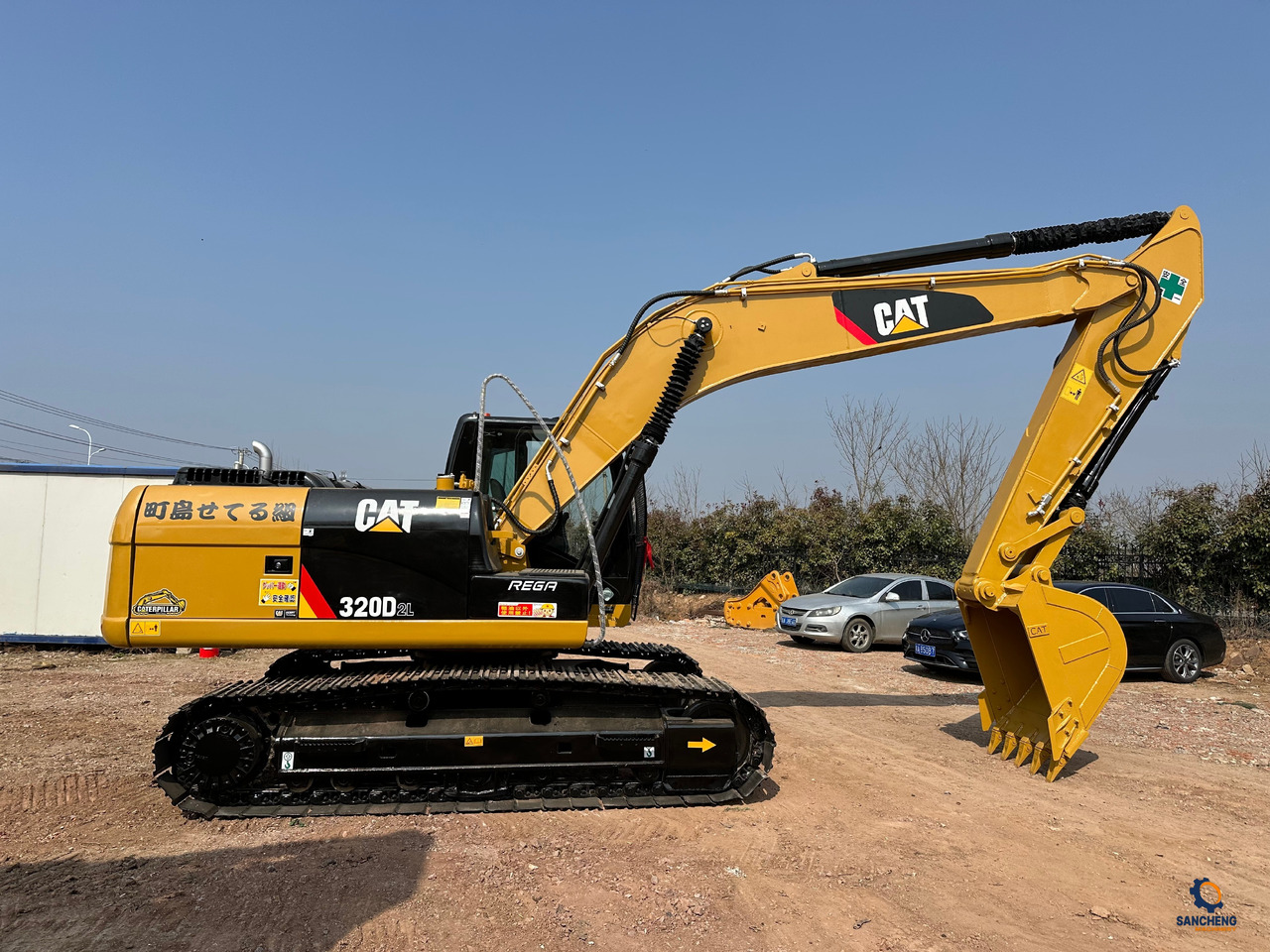 CATERPILLAR 320D2L - Beltegraver: bilde 2 CATERPILLAR 320D2L - Beltegraver: bilde 2