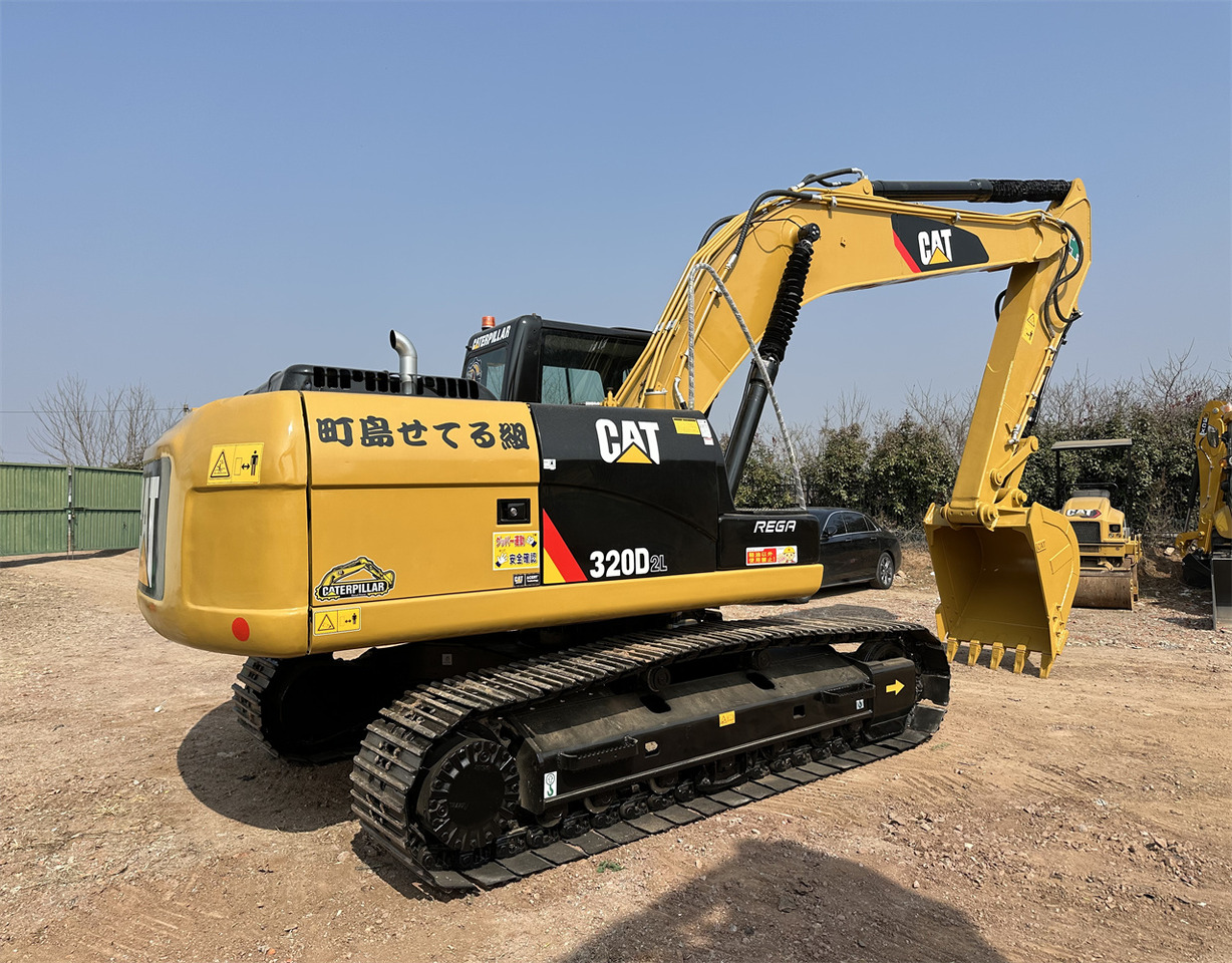 CATERPILLAR 320D2L - Beltegraver: bilde 1 CATERPILLAR 320D2L - Beltegraver: bilde 1
