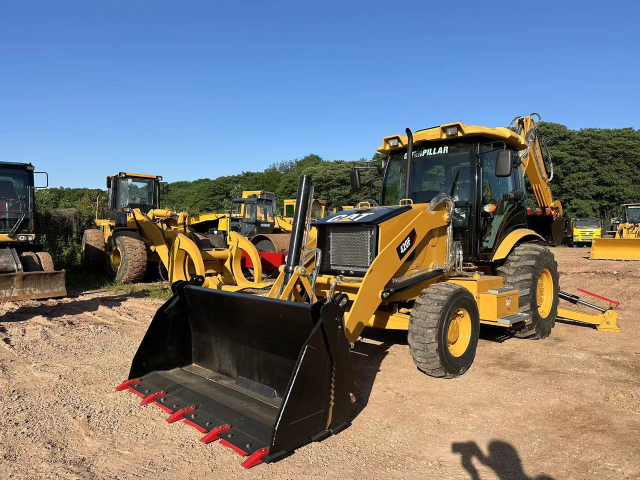 CATERPILLAR 420F2 - Traktorgraver: bilde 1 CATERPILLAR 420F2 - Traktorgraver: bilde 1