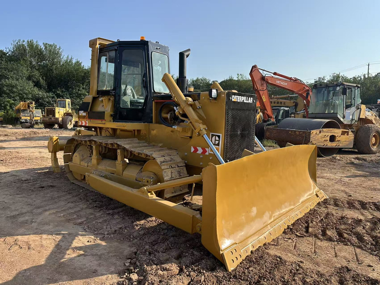 CATERPILLAR D6G Crawler Dozer - Bulldozer: bilde 2 CATERPILLAR D6G Crawler Dozer - Bulldozer: bilde 2