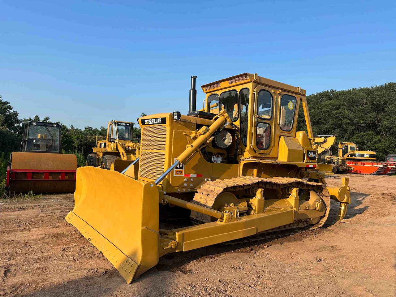 CATERPILLAR D7G Bulldozer - Bulldozer: bilde 2 CATERPILLAR D7G Bulldozer - Bulldozer: bilde 2