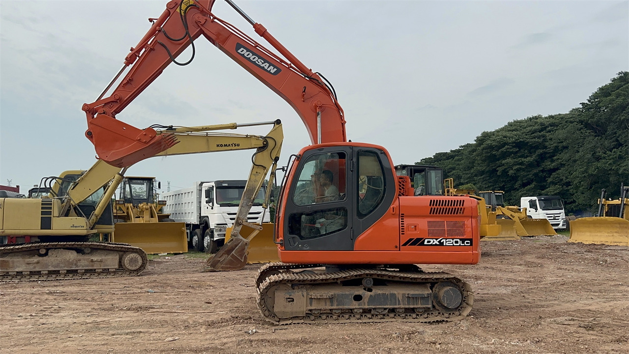 DOOSAN DX120 - Beltegraver: bilde 2 DOOSAN DX120 - Beltegraver: bilde 2