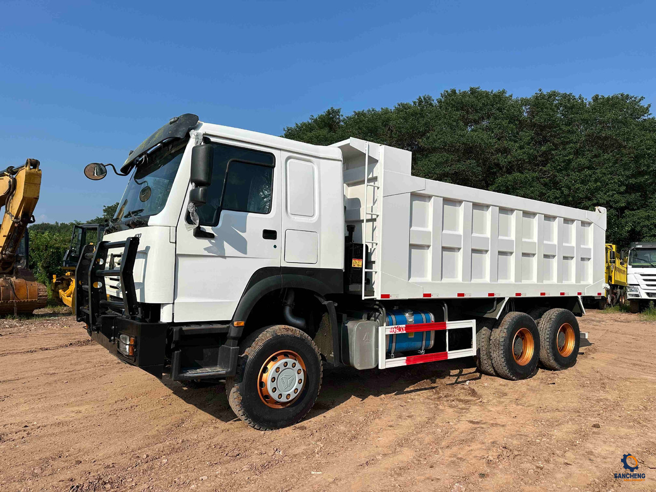 HOWO 400 With Bumper - Tippbil: bilde 4 HOWO 400 With Bumper - Tippbil: bilde 4