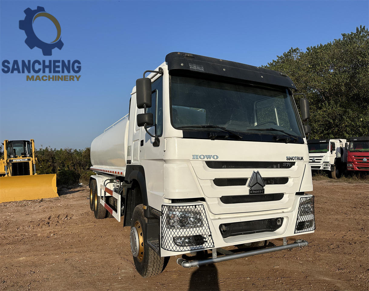 SINOTRUK HOWO 371 6x4 Water Tanker Truck - Tankbil: bilde 3 SINOTRUK HOWO 371 6x4 Water Tanker Truck - Tankbil: bilde 3