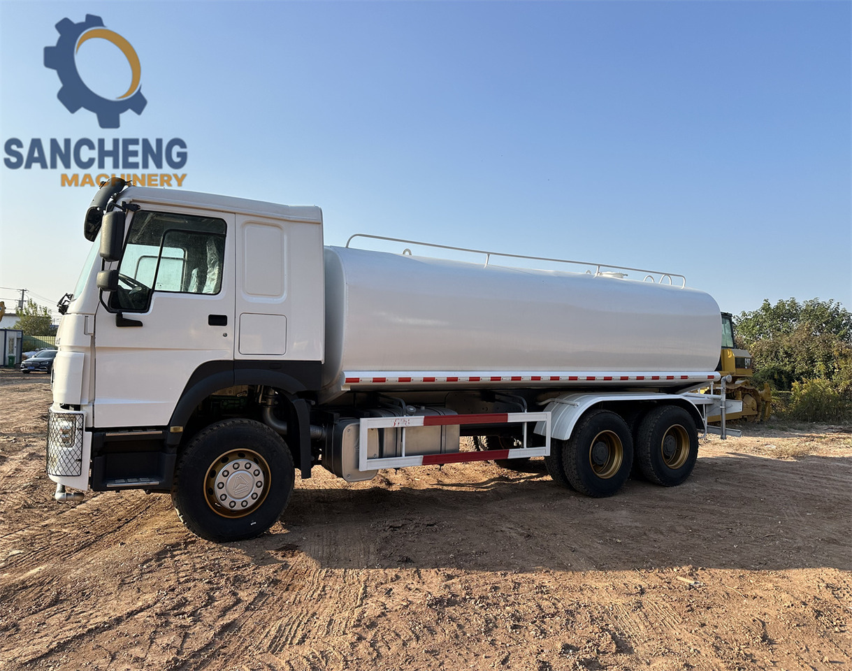 SINOTRUK HOWO 371 6x4 Water Tanker Truck - Tankbil: bilde 4 SINOTRUK HOWO 371 6x4 Water Tanker Truck - Tankbil: bilde 4
