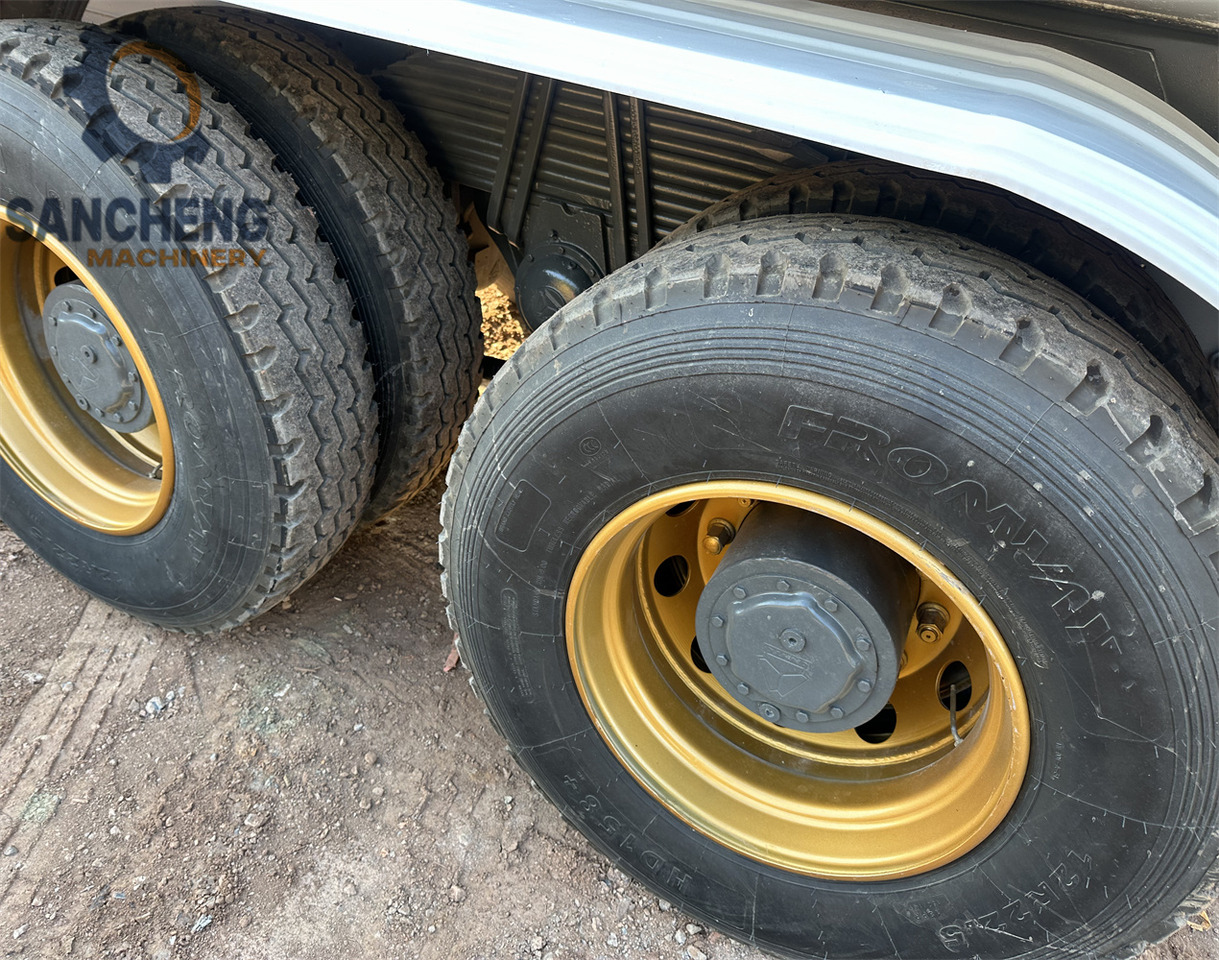 SINOTRUK HOWO 371 6x4 Water Tanker Truck - Tankbil: bilde 5 SINOTRUK HOWO 371 6x4 Water Tanker Truck - Tankbil: bilde 5