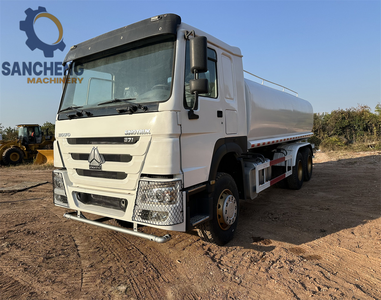 SINOTRUK HOWO 371 6x4 Water Tanker Truck - Tankbil: bilde 1 SINOTRUK HOWO 371 6x4 Water Tanker Truck - Tankbil: bilde 1