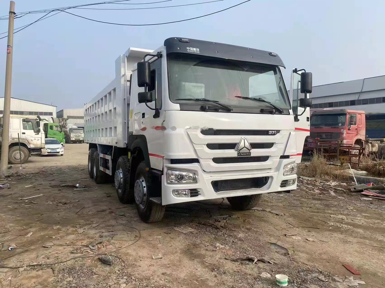 SINOTRUK HOWO 371 Tipper truck - Tippbil: bilde 4 SINOTRUK HOWO 371 Tipper truck - Tippbil: bilde 4