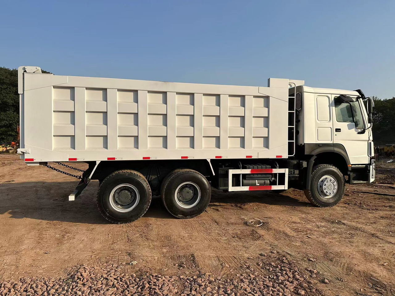 SINOTRUK HOWO 371hp 6x4 - Tippbil: bilde 5 SINOTRUK HOWO 371hp 6x4 - Tippbil: bilde 5