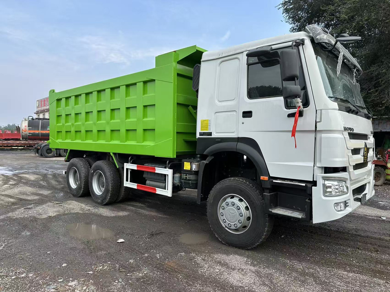 SINOTRUK HOWO 400HP 6X4 Tipper Truck - Tippbil: bilde 3 SINOTRUK HOWO 400HP 6X4 Tipper Truck - Tippbil: bilde 3