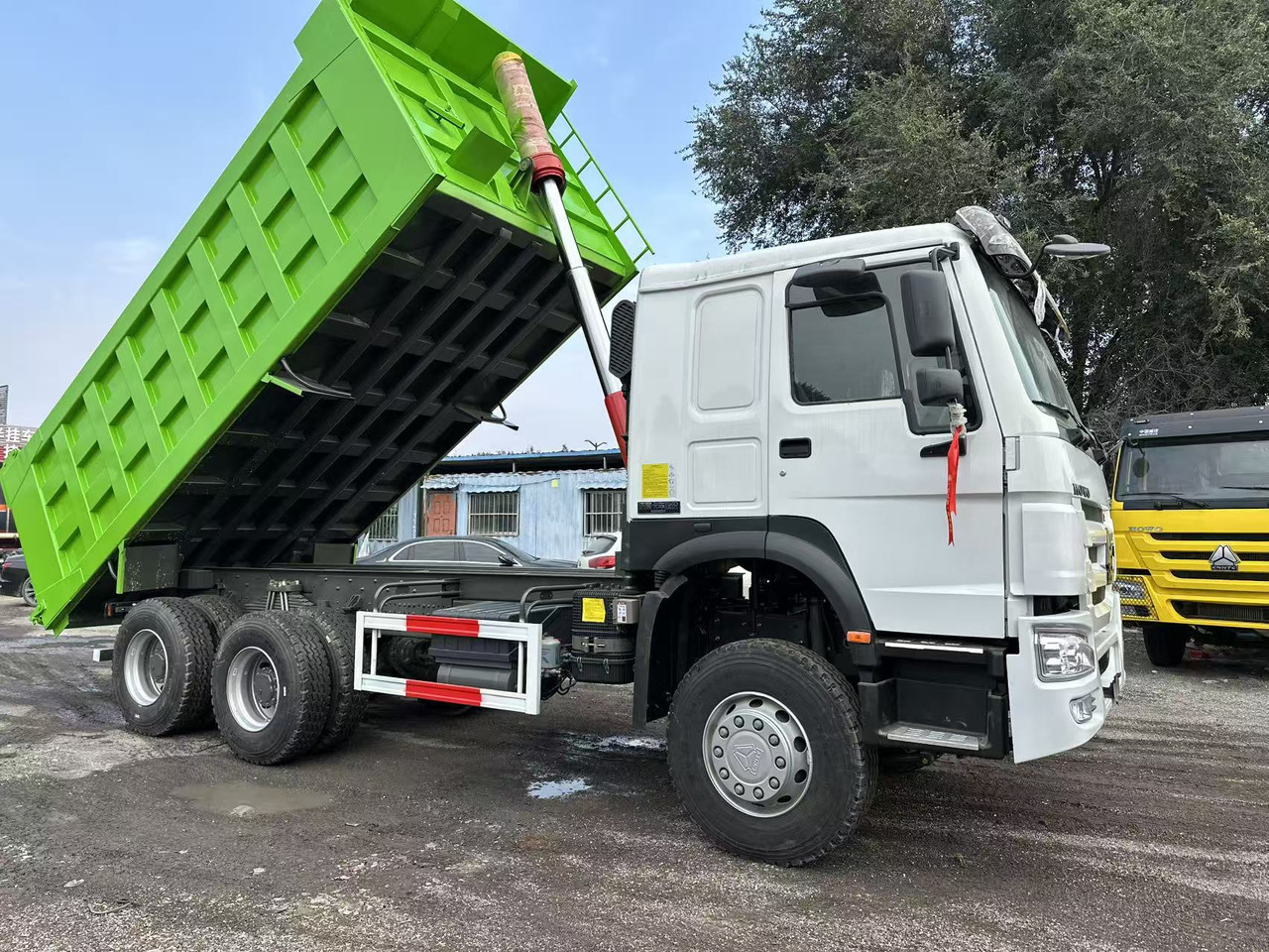 SINOTRUK HOWO 400HP 6X4 Tipper Truck - Tippbil: bilde 1 SINOTRUK HOWO 400HP 6X4 Tipper Truck - Tippbil: bilde 1