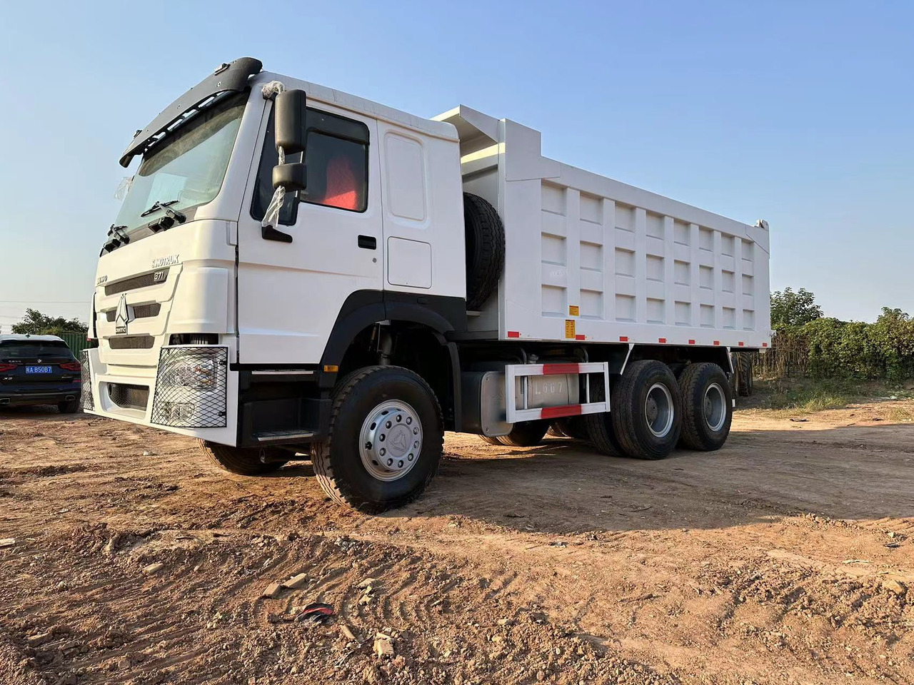 SINOTRUK HOWO HOWO 371 6x4 - Tippbil: bilde 3 SINOTRUK HOWO HOWO 371 6x4 - Tippbil: bilde 3