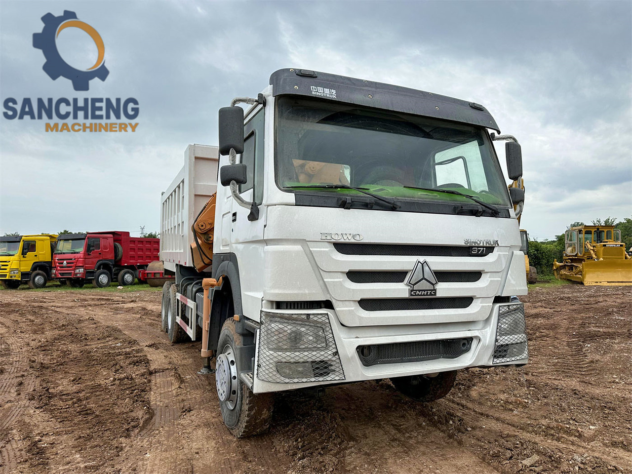 SINOTRUK Howo 371hp 6x4 crane truck - Kranbil: bilde 3 SINOTRUK Howo 371hp 6x4 crane truck - Kranbil: bilde 3