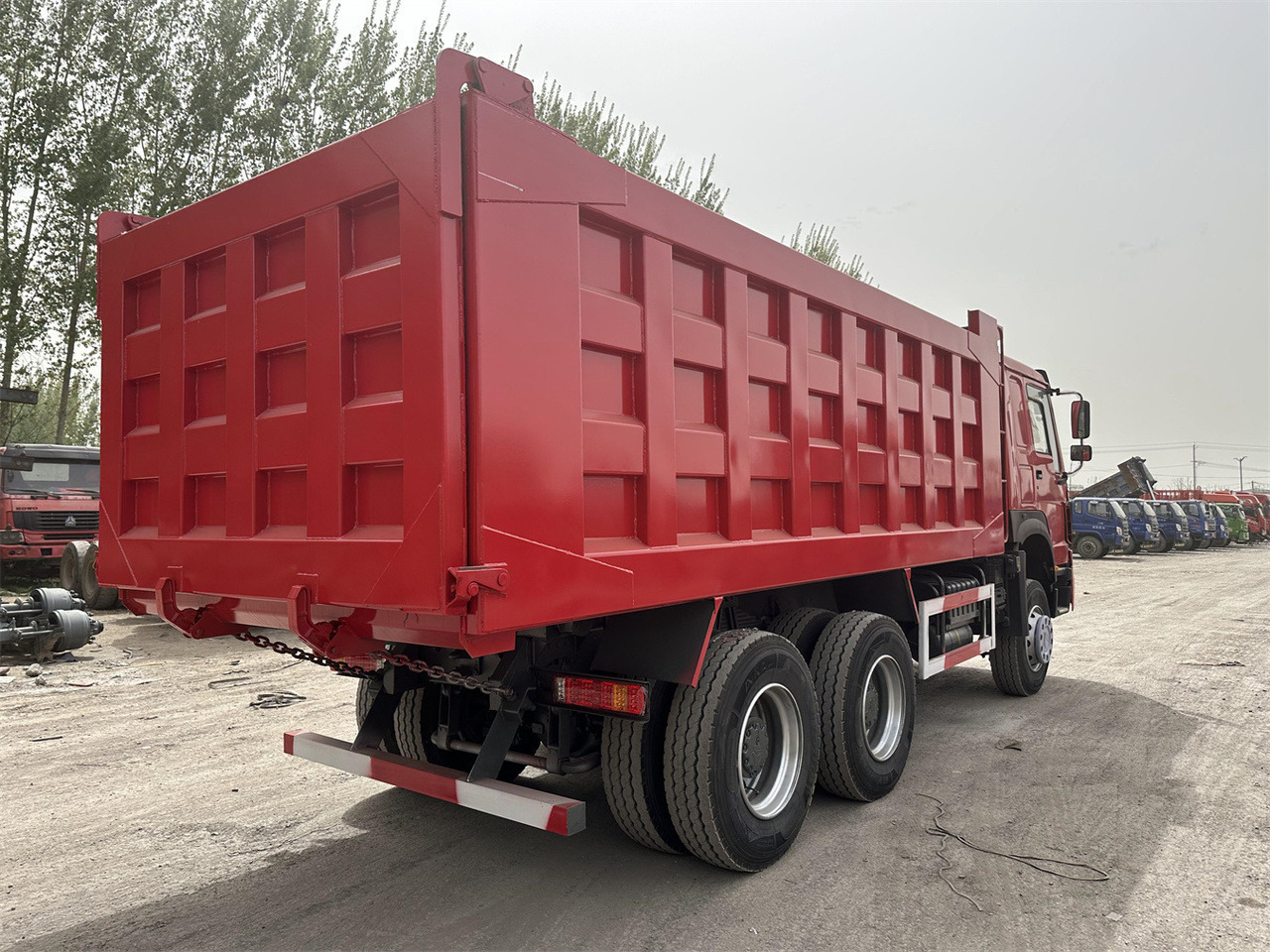 Tippbil for transport av silo SINOTRUK Howo Dump truck 371: bilde 6