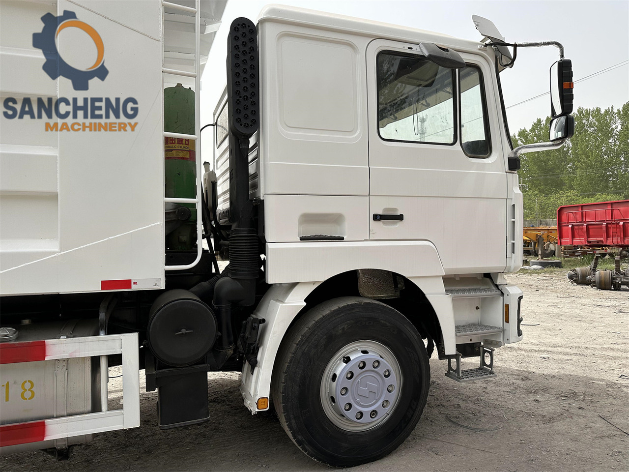 Tippbil for transport av bulk materialer Shacman F3000: bilde 6 Tippbil for transport av bulk materialer Shacman F3000: bilde 6